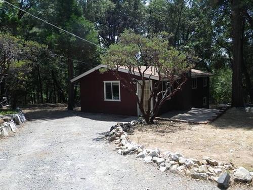 23493 Thunderbolt Mine Rd in Twain Harte, CA - Building Photo