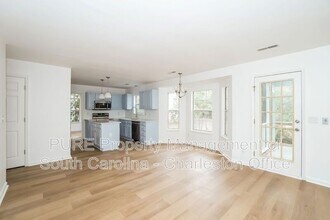 1928 Oak Tree Ln in Mount Pleasant, SC - Building Photo - Building Photo