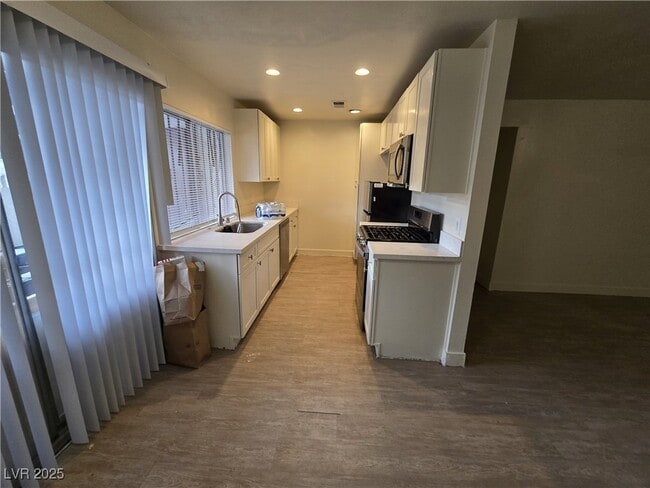 property at 1405 E Vegas Valley Dr