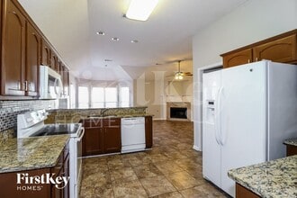 1535 Far Dr in Cordova, TN - Foto de edificio - Building Photo