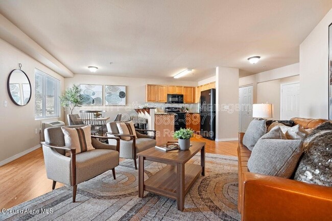 310 N Promenade Loop in Post Falls, ID - Foto de edificio - Building Photo