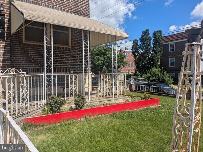 property at 1327 E Weaver St