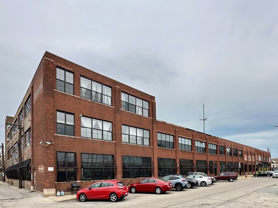 3124 W Carroll Ave in Chicago, IL - Building Photo
