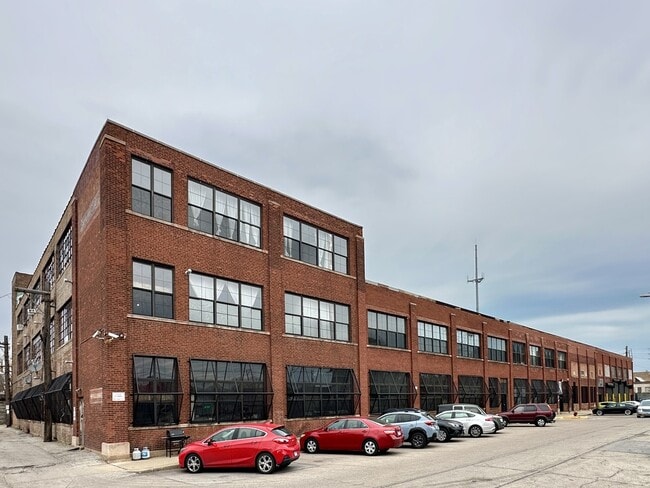 property at 3124 W Carroll Ave