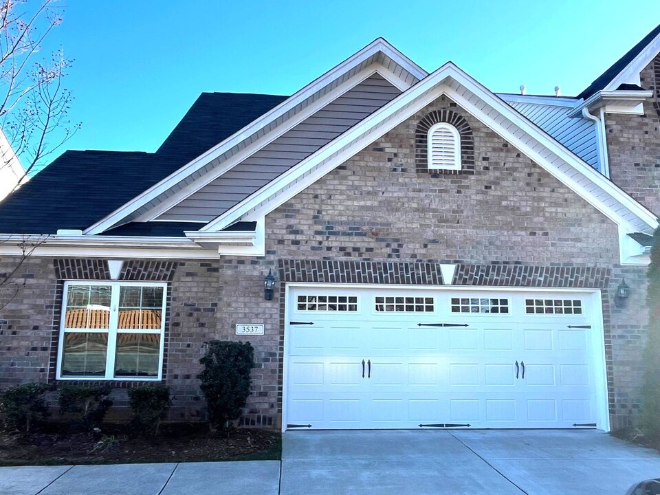 3537 Timbergate Ln in High Point, NC - Building Photo