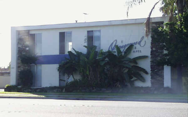 Orangewood Manor Apartments in Stanton, CA - Building Photo