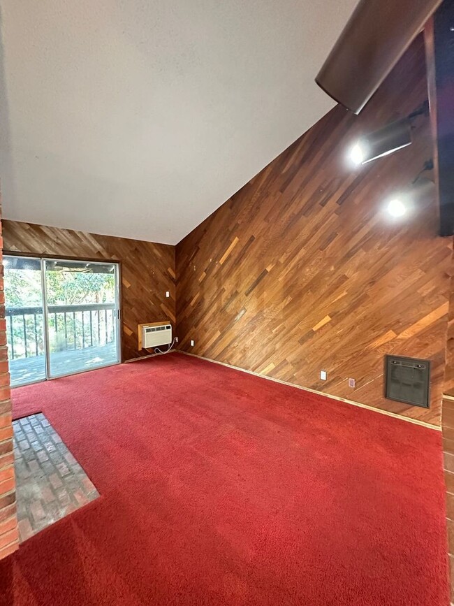 7890 E Spring St in Long Beach, CA - Building Photo - Building Photo