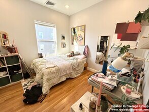 65 Burrell St in Boston, MA - Building Photo - Building Photo