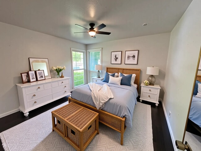 402 N Jefferson St, Unit 402 in Kaufman, TX - Foto de edificio - Building Photo