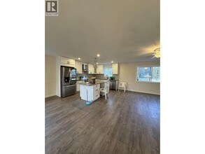 11442-11240 240 St in Maple Ridge, BC - Building Photo - Building Photo