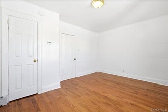 71-19 Nansen St in Queens, NY - Building Photo - Building Photo