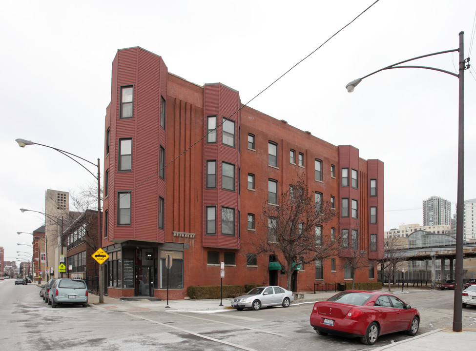 1031 N Orleans St in Chicago, IL - Building Photo