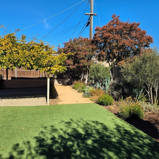 334 Calor Dr in Buellton, CA - Foto de edificio - Building Photo