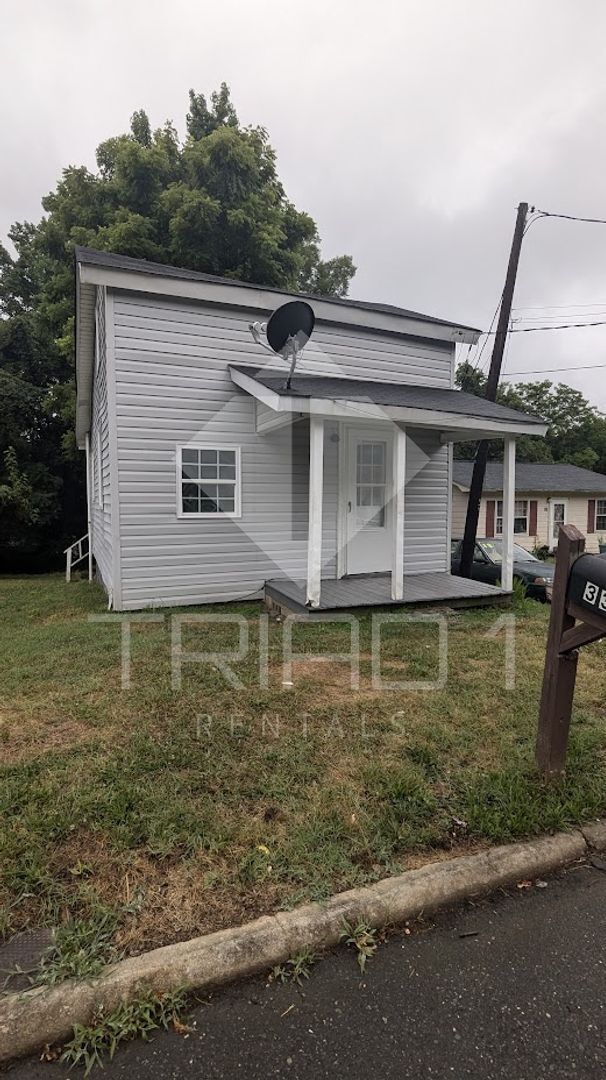 335 Jackson St in Reidsville, NC - Building Photo - Building Photo