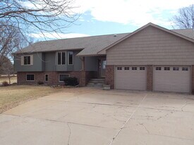 20055 County Road 117 in Rogers, MN - Building Photo