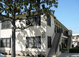 1825-1829 E 1st St in Long Beach, CA - Foto de edificio - Building Photo