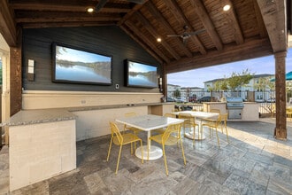 Holleman Crossing in College Station, TX - Building Photo - Building Photo