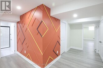 99 Hurst Dr in Ajax, ON - Building Photo - Building Photo