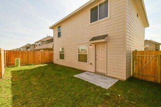 4218 Silver Ranch Rd in Houston, TX - Building Photo - Building Photo