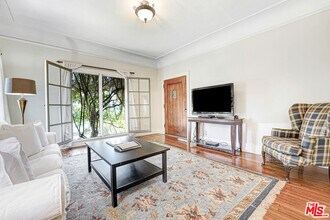 619 N Plymouth Blvd in Los Angeles, CA - Building Photo - Building Photo