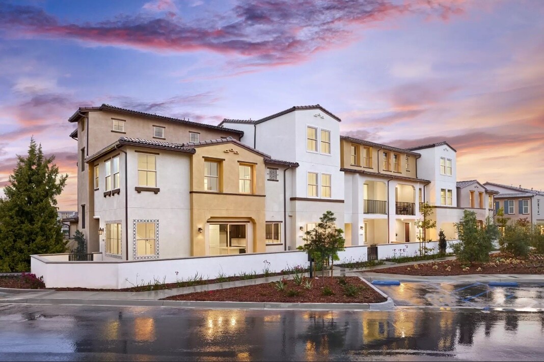 1862 Red Willow Wy in Oceanside, CA - Foto de edificio