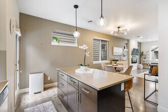 14255 SW Burlwood Ln in Beaverton, OR - Building Photo - Building Photo