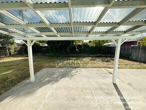 1133 Amberwood Rd in Sacramento, CA - Building Photo - Building Photo