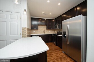 244 Park Pl Dr in Cherry Hill Township, NJ - Building Photo - Building Photo
