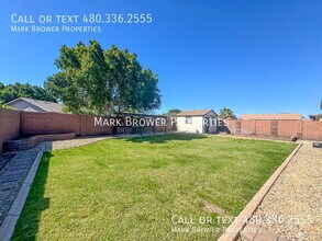 566 S Esmeralda in Mesa, AZ - Building Photo - Building Photo