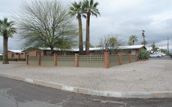 Cata Lee Apartments in Tucson, AZ - Building Photo - Building Photo