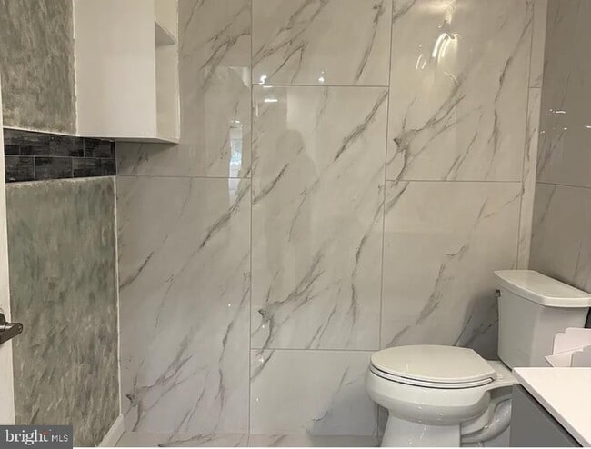 6038 Doyle Rd in Clifton, VA - Building Photo - Building Photo