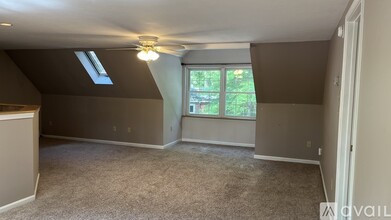 8 Moonlit Dr, Unit 1 in Windham, ME - Building Photo - Building Photo