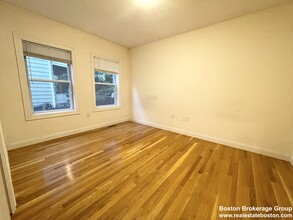 128 Hillside St, Unit #1 in Boston, MA - Building Photo - Building Photo