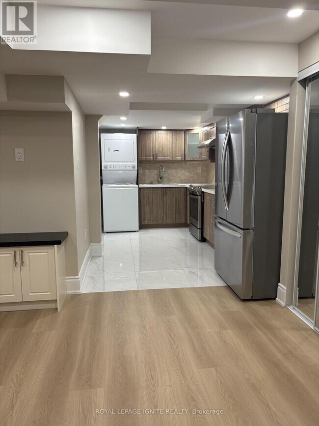 22 Redwillow Rd in Brampton, ON - Building Photo - Building Photo