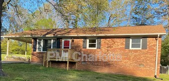 3740 Branding Iron Dr in Gastonia, NC - Building Photo