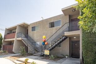 250 E Acacia St. in Brea, CA - Building Photo