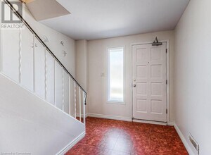 214 Ingleside Pl in Kitchener, ON - Building Photo - Building Photo