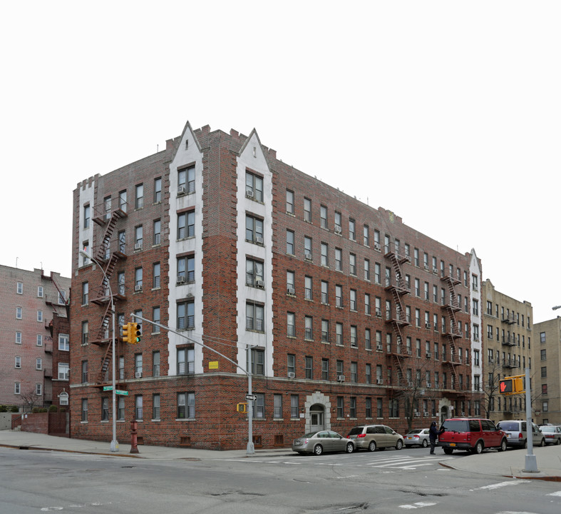 3200-3204 Rochambeau Ave in Bronx, NY - Building Photo