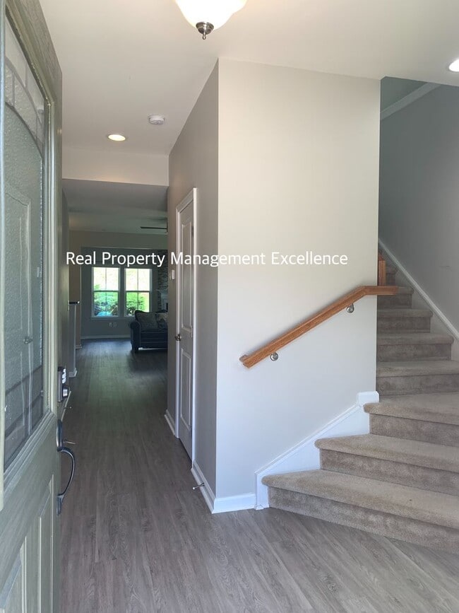 468 Panorama View Loop in Cary, NC - Building Photo - Building Photo