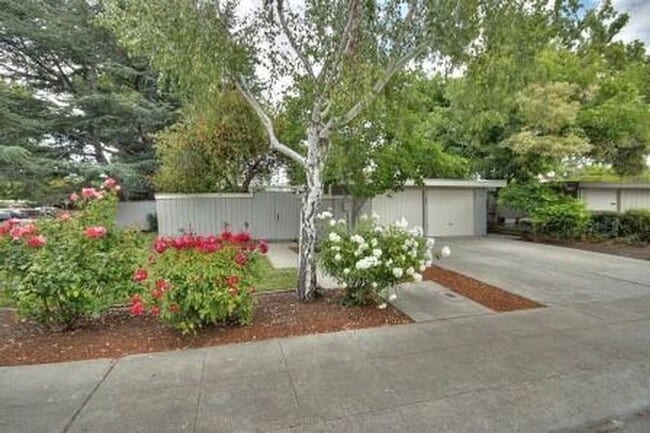 property at 1053 Cardinal Wy