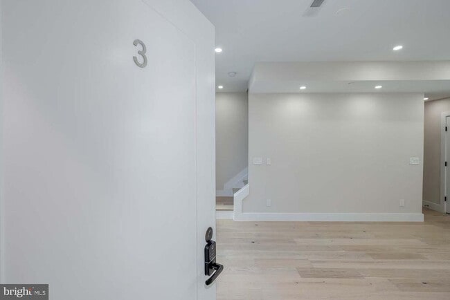 722 Kenyon St NW in Washington, DC - Building Photo - Building Photo