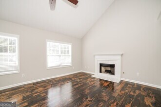 5725 Newnan Cir in Austell, GA - Building Photo - Building Photo
