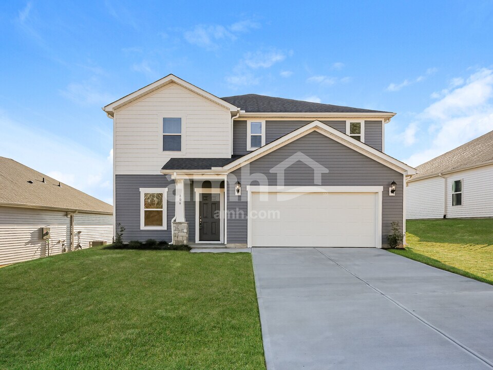 806 Treeline Rd in Moore, SC - Foto de edificio