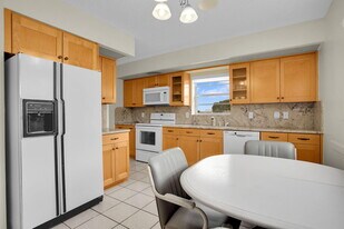 1605 Abaco Dr in Coconut Creek, FL - Building Photo