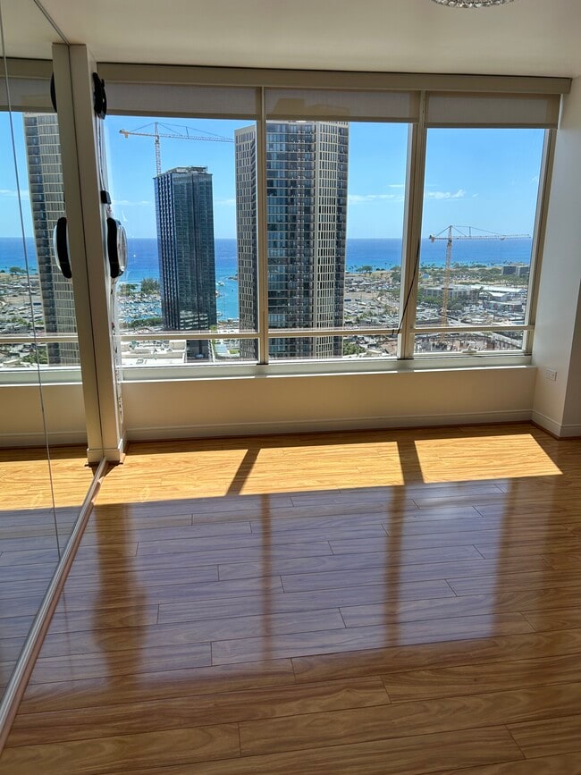property at 1009 Kapiolani Blvd