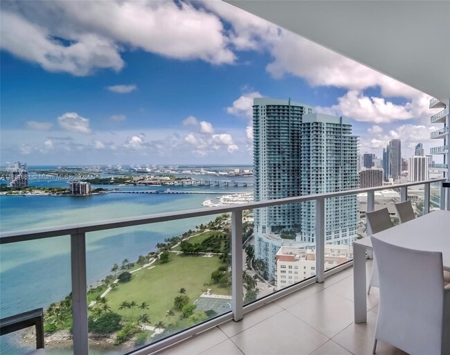property at 2020 N Bayshore Dr