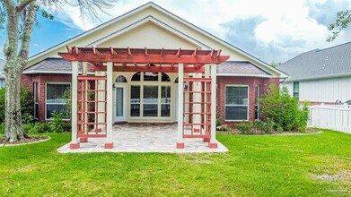 5805 Dunbar Cir in Milton, FL - Building Photo - Building Photo
