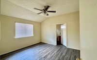 10918 Jutland Rd in Houston, TX - Building Photo - Building Photo