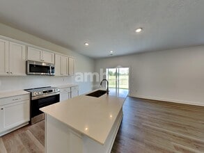 9178 Henley Ave in Reynoldsburg, OH - Building Photo - Building Photo
