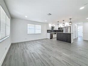 1755 Shore Acres Blvd NE in St. Petersburg, FL - Building Photo - Building Photo